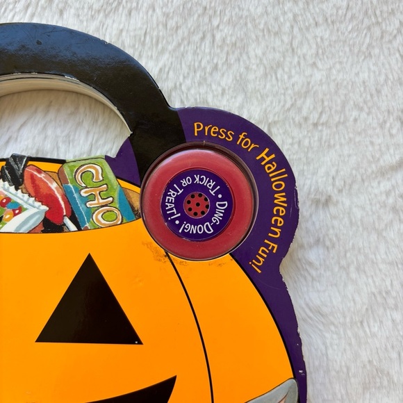 Trick or Treat! (Baby Looney Tunes) by Peggy Schaefer - Picture 2 of 8